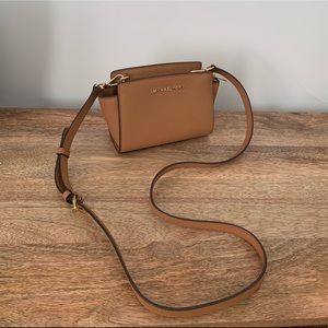 Michael Michael Kors Selma Mini Saffiano Crossbody